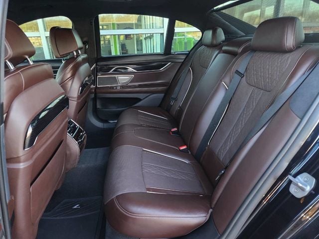 2016 BMW 7 Series 750i xDrive AWD 4dr Sedan - 22779586 - 15