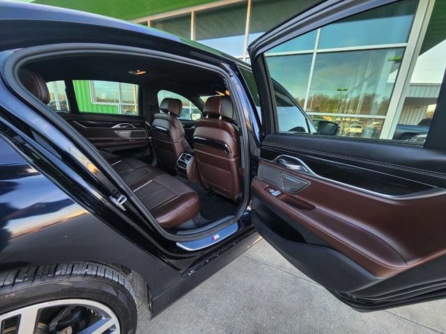 2016 BMW 7 Series 750i xDrive AWD 4dr Sedan - 22779586 - 18