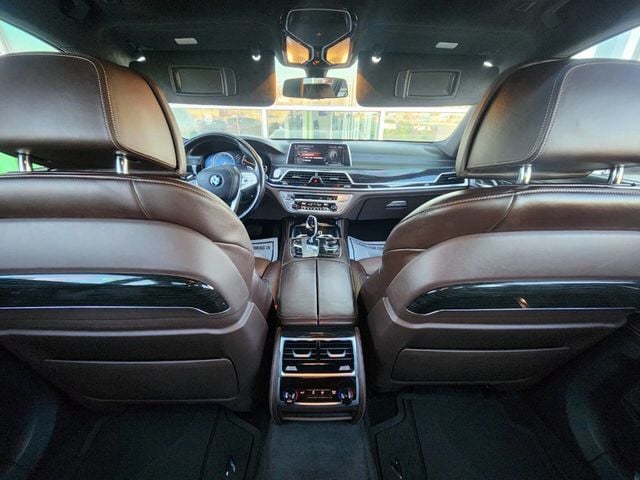 2016 BMW 7 Series 750i xDrive AWD 4dr Sedan - 22779586 - 32