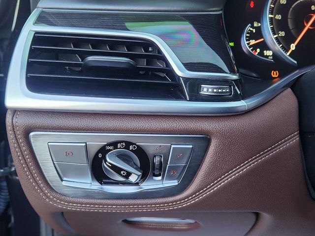 2016 BMW 7 Series 750i xDrive AWD 4dr Sedan - 22779586 - 41