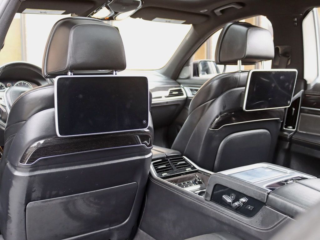 2016 BMW 7 Series 750i xDrive M-Sport - 22930394 - 34