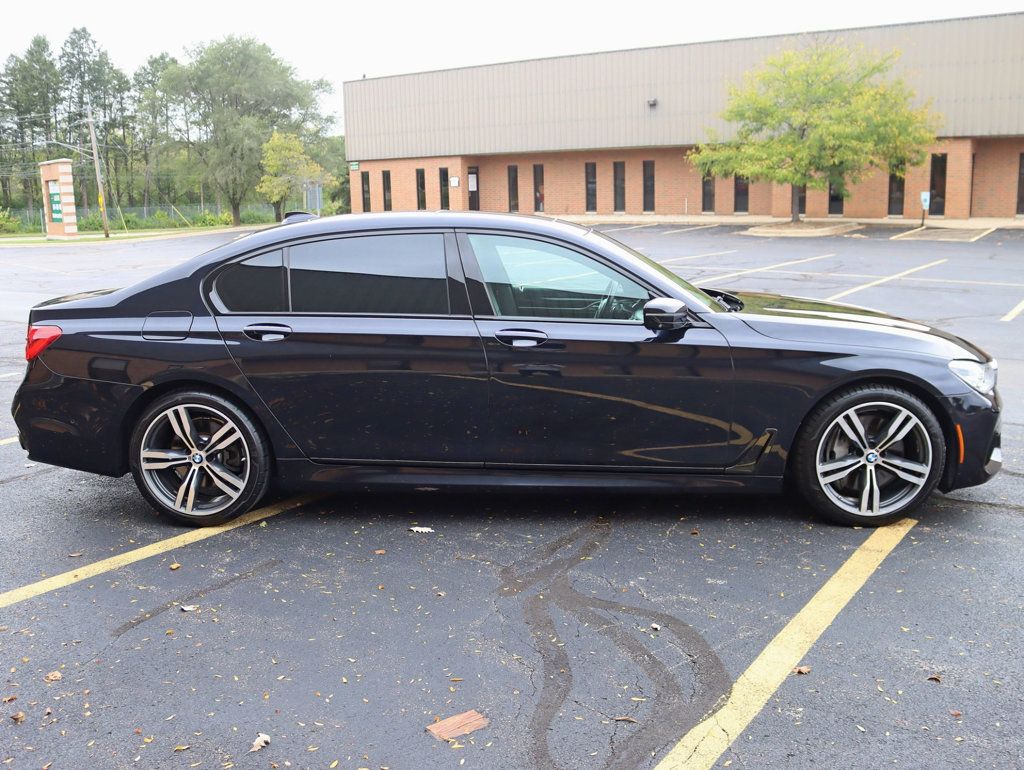 2016 BMW 7 Series 750i xDrive M-Sport - 22930394 - 7