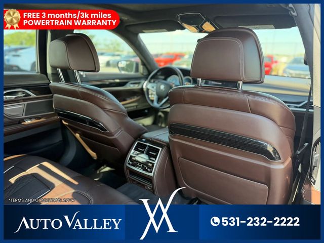 2016 BMW 7 Series 750i xDrive Sedan 4D - 23042888 - 16