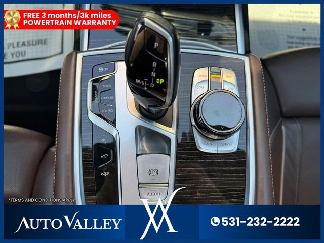 2016 BMW 7 Series 750i xDrive Sedan 4D - 23042888 - 33
