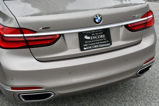 2016 BMW 7 Series 750i xDrive Sedan W/Luxury Rear Seating Package - 23085436 - 9
