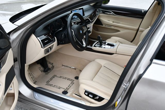 2016 BMW 7 Series 750i xDrive Sedan W/Luxury Rear Seating Package - 23085436 - 13