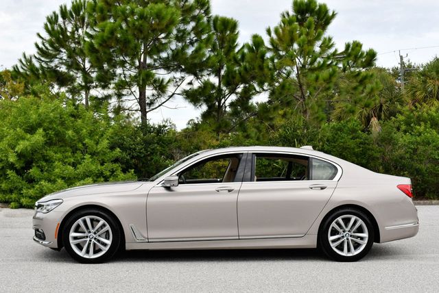 2016 BMW 7 Series 750i xDrive Sedan W/Luxury Rear Seating Package - 23085436 - 26