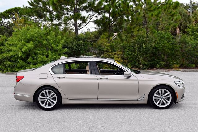 2016 BMW 7 Series 750i xDrive Sedan W/Luxury Rear Seating Package - 23085436 - 32