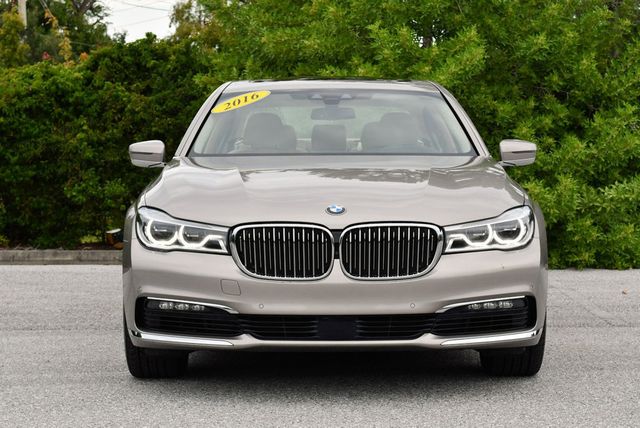2016 BMW 7 Series 750i xDrive Sedan W/Luxury Rear Seating Package - 23085436 - 37