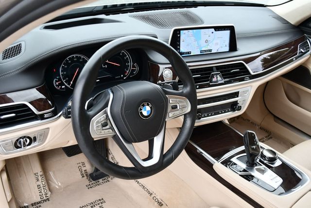 2016 BMW 7 Series 750i xDrive Sedan W/Luxury Rear Seating Package - 23085436 - 41