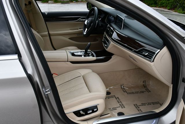 2016 BMW 7 Series 750i xDrive Sedan W/Luxury Rear Seating Package - 23085436 - 45
