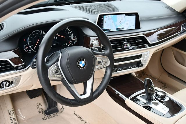 2016 BMW 7 Series 750i xDrive Sedan W/Luxury Rear Seating Package - 23085436 - 51