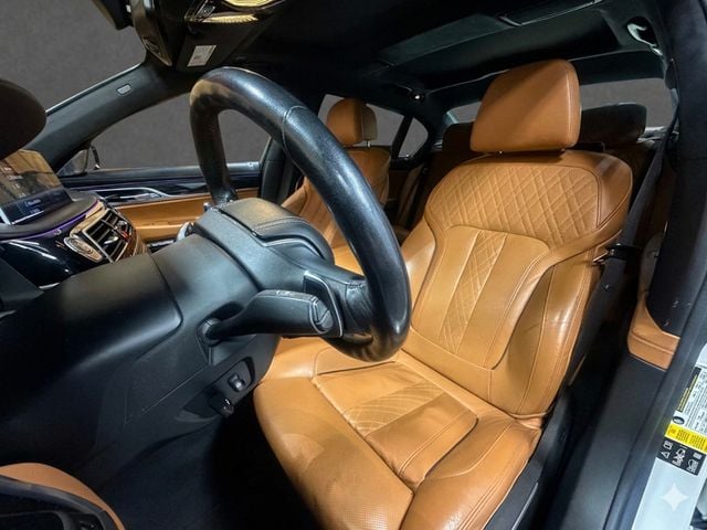 2016 BMW 7 Series CLEAN CARFAX, 750i, AWD, PAN SUNROOF, M SPORT, AUTOBAHN PKG - 23023172 - 6