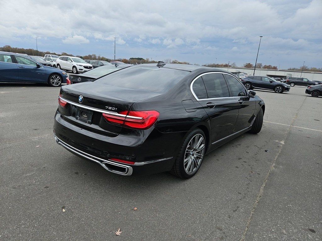 2016 Bmw 750i xDrive photo 3