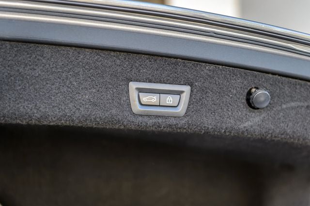 2016 BMW 7 Series M SPORT - NAV - BACKUP CAM - PANO ROOF - GORGEOUS - 22994321 - 11