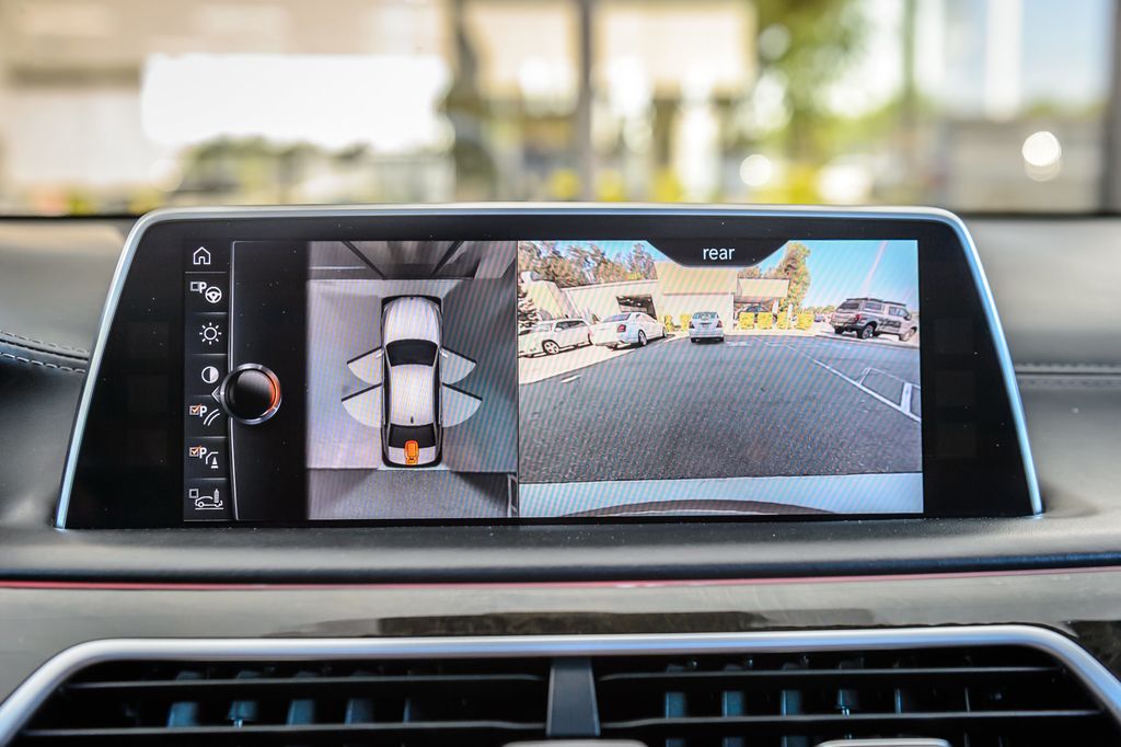 2016 BMW 7 Series M SPORT - NAV - BACKUP CAM - PANO ROOF - GORGEOUS - 22994321 - 18