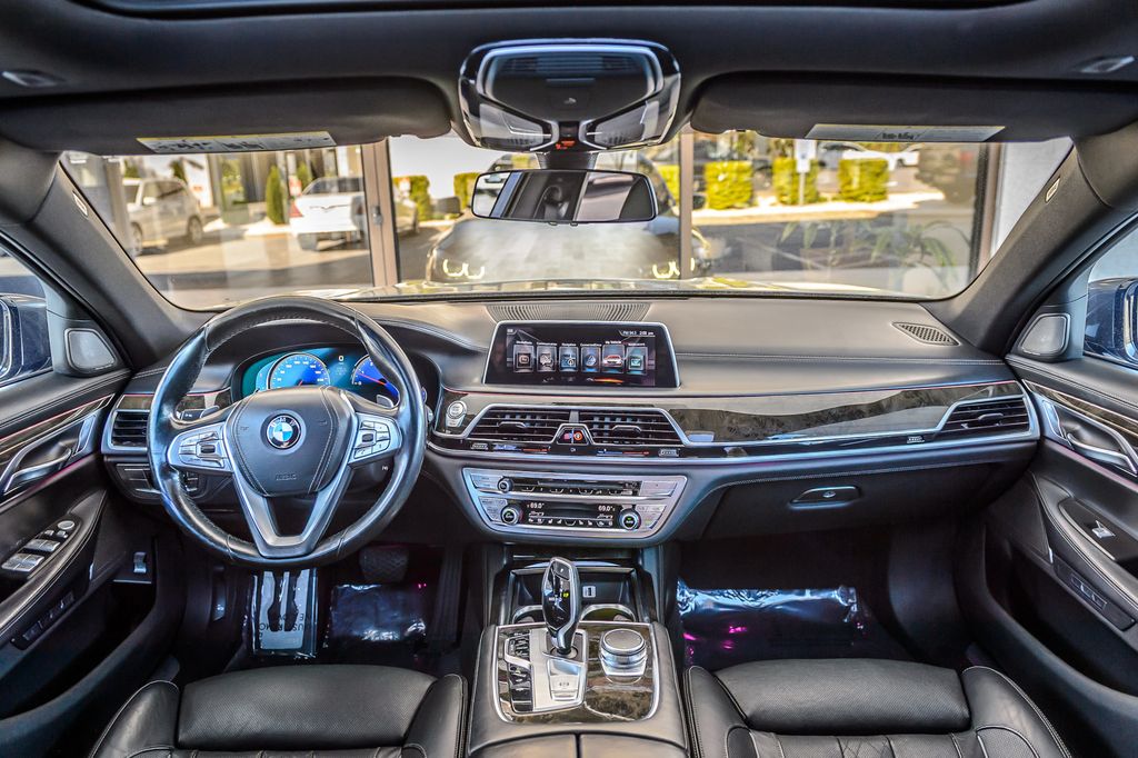 2016 BMW 7 Series M SPORT - NAV - BACKUP CAM - PANO ROOF - GORGEOUS - 22994321 - 2