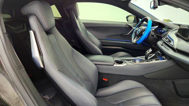 2016 BMW i8 2dr Cpe  - 23067911 - 22
