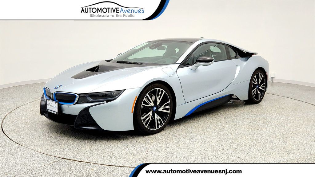 2016 BMW i8 2dr Cpe w/ LED Headlights, Navigation & Premium Sound System - 22996197 | Video 1