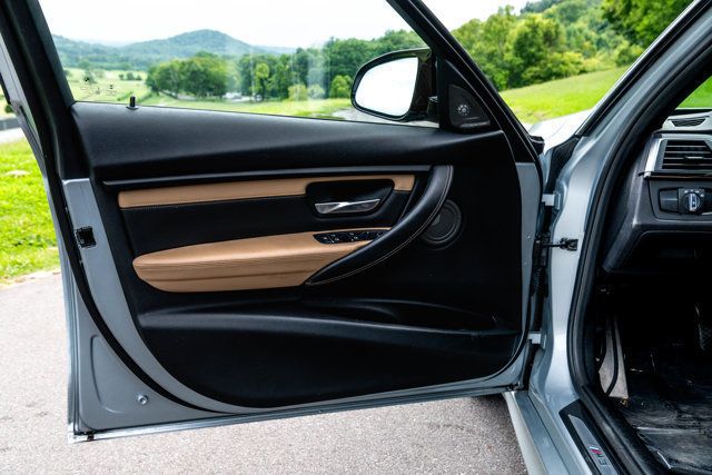 2016 BMW M3 LocalTrade/M3-ExecutivePkg/HeadsUpDisplay/AdaptiveMSuspension - 23053052 - 28
