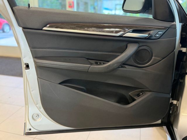 2016 BMW X1 xDrive28i - 23030449 - 17