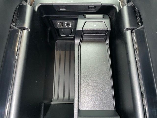 2016 BMW X5 xDrive35i - 22996393 - 29