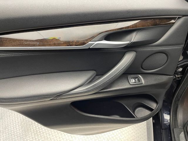 2016 BMW X5 xDrive35i - 22996393 - 32