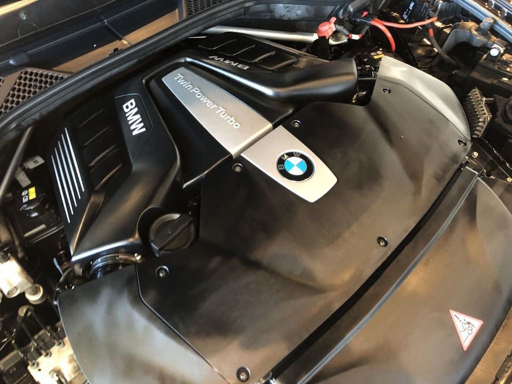 2016 BMW X5 xDrive50i - 18326079 - 12