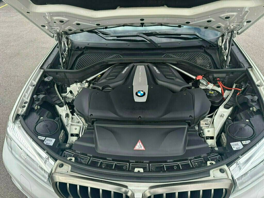 2016 BMW X6 xDrive50i - 22376096 - 43