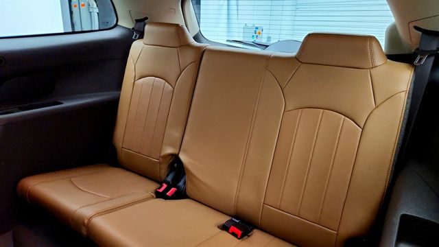 2016 Buick Enclave FWD 4dr Leather w/ Navigation & Driver Alerts - 23040999 - 20