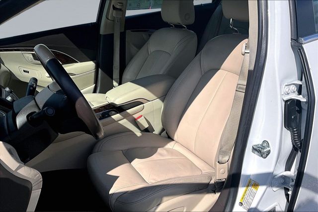 2016 Buick LaCrosse 4dr Sedan Leather FWD - 23020225 - 9