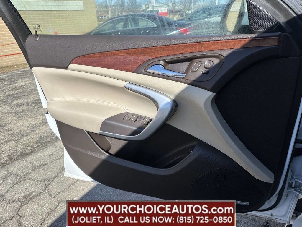 2016 Buick Regal 4dr Sedan Premium II FWD - 22793341 - 11