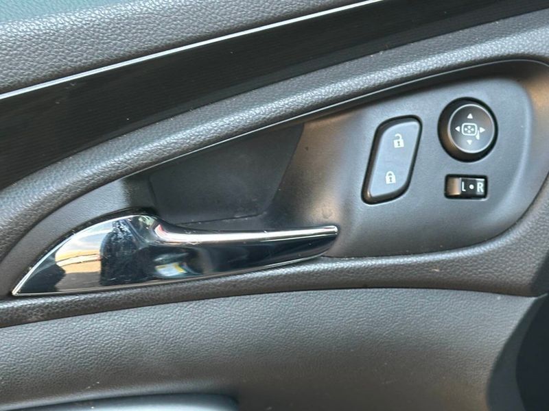 2016 Buick Regal 4dr Sedan Premium II FWD - 22883308 - 12