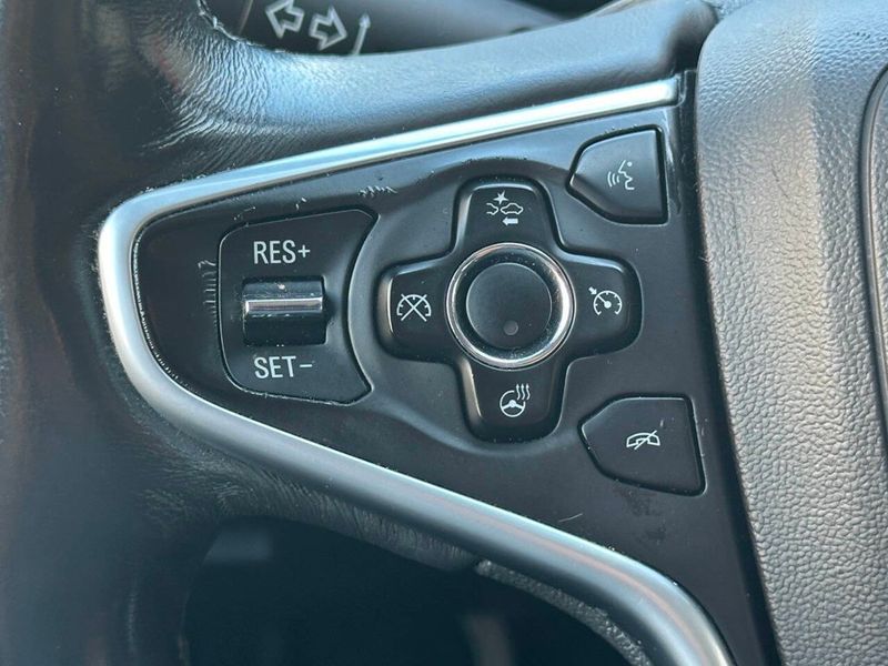 2016 Buick Regal 4dr Sedan Premium II FWD - 22883308 - 30