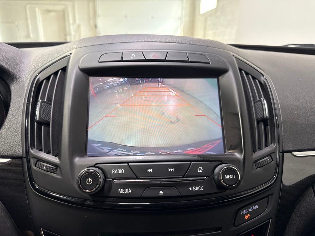 2016 Buick Regal 4dr Sedan Turbo FWD - 23069123 - 17