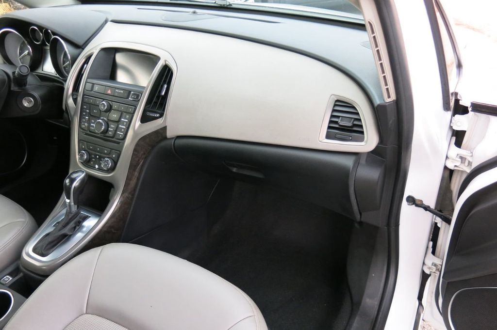 2016 Buick Verano 4dr Sedan Sport Touring - 22321064 - 10