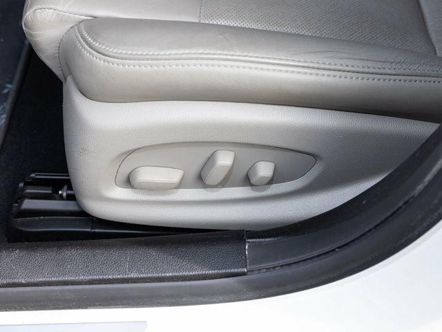 2016 Cadillac ATS Sedan Sun and Sound Package, Crystal White Tricoat, Luxury Preferred - 22976167 - 30