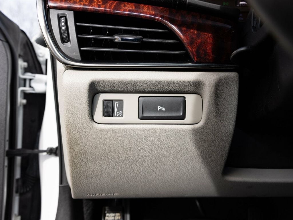 2016 Cadillac ATS Sedan Sun and Sound Package, Crystal White Tricoat, Luxury Preferred - 22976167 - 32