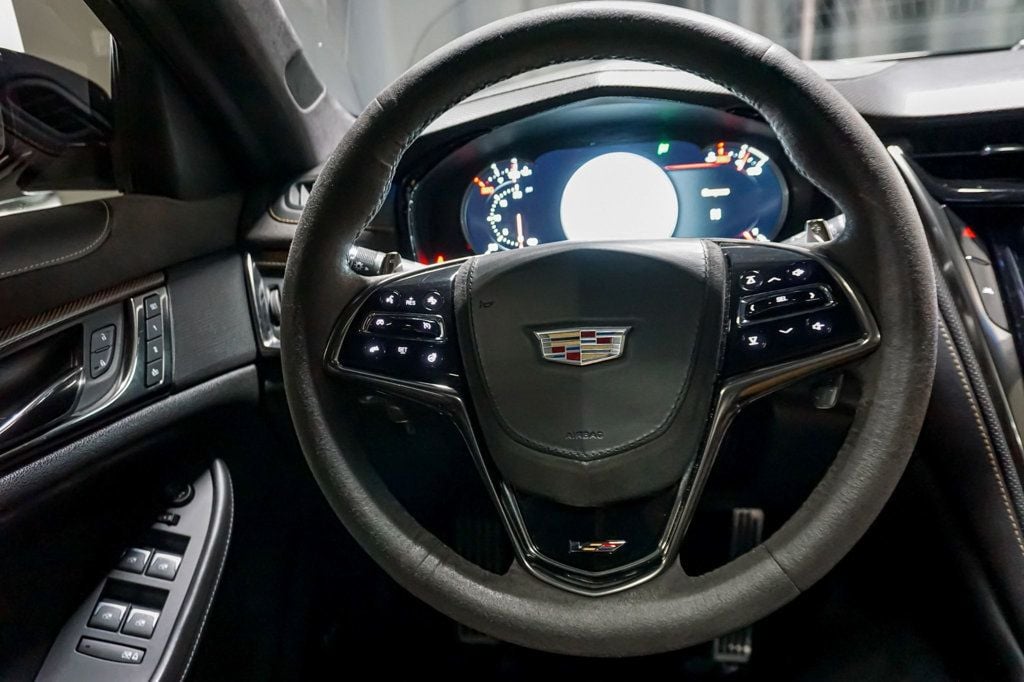 2016 Cadillac CTS-V Sedan *CTS-V* *Carbon Fiber Pack* *6.2L V8 SC* *All Stock* - 22935886 - 32