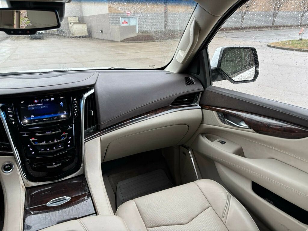 2016 Cadillac Escalade 2016 CADILLAC ESCALADE LUXURY COLLECTION - 22970307 - 24