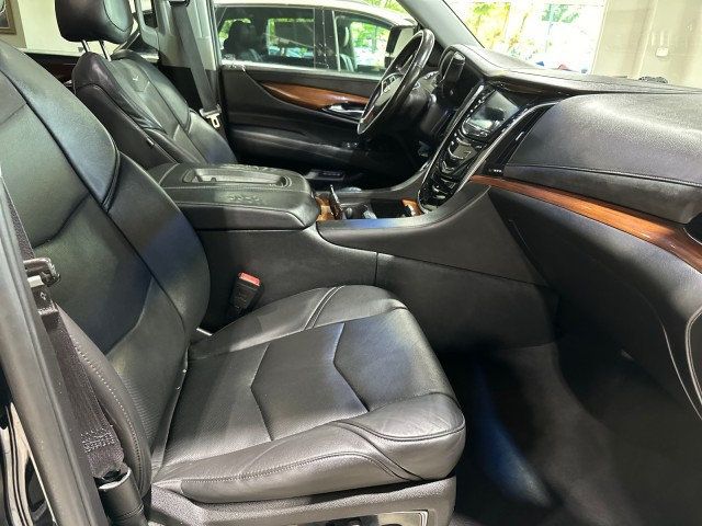 2016 Cadillac Escalade 2WD 4dr Luxury Collection - 22371144 - 17