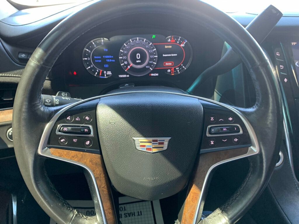 2016 Cadillac Escalade Luxury photo 4