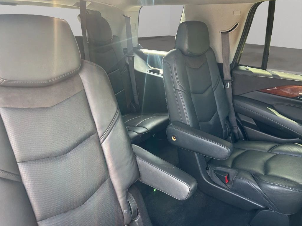 2016 Cadillac Escalade 2WD 4dr Luxury Collection - 23075205 - 17