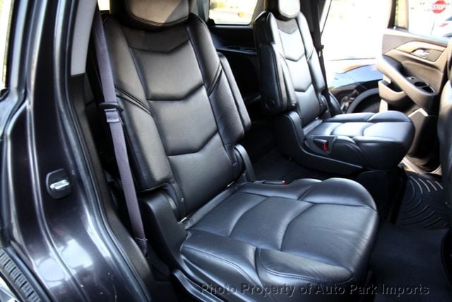 2016 Cadillac Escalade 4WD 4dr Luxury Collection - 23038280 - 30