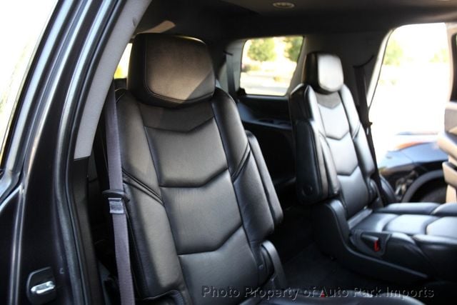 2016 Cadillac Escalade 4WD 4dr Luxury Collection - 23038280 - 31