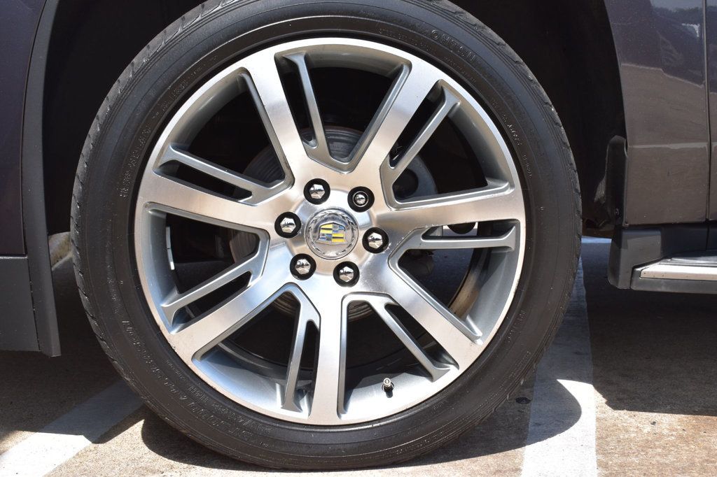 2016 Cadillac Escalade Luxury photo 11