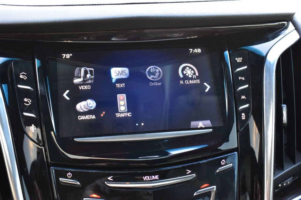 2016 Cadillac Escalade Luxury photo 35