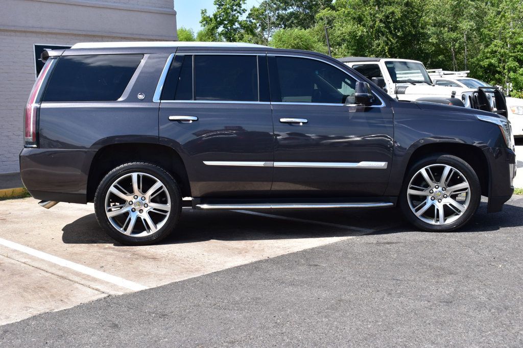 2016 Cadillac Escalade Luxury photo 4