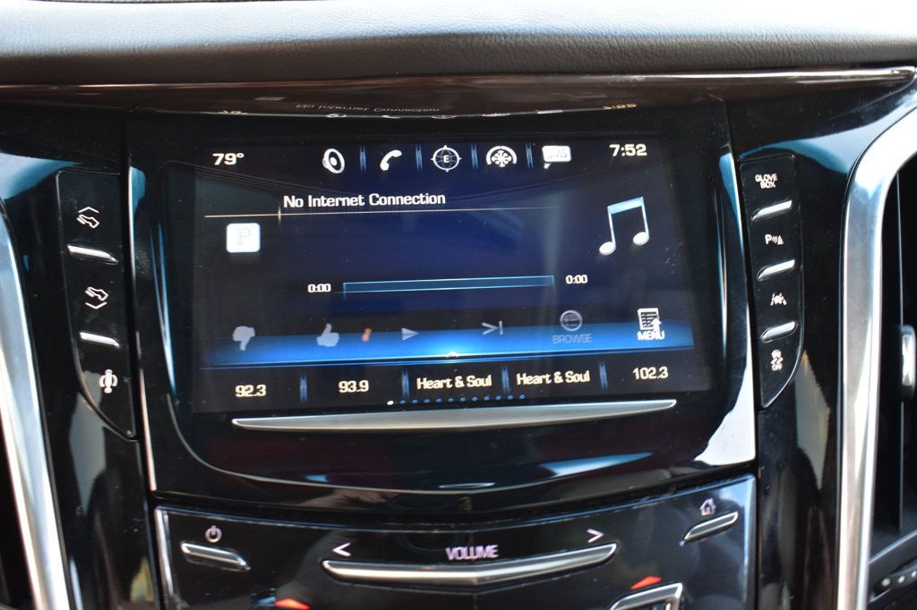 2016 Cadillac Escalade Luxury photo 43
