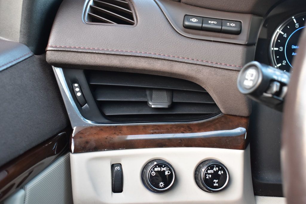 2016 Cadillac Escalade Luxury photo 46